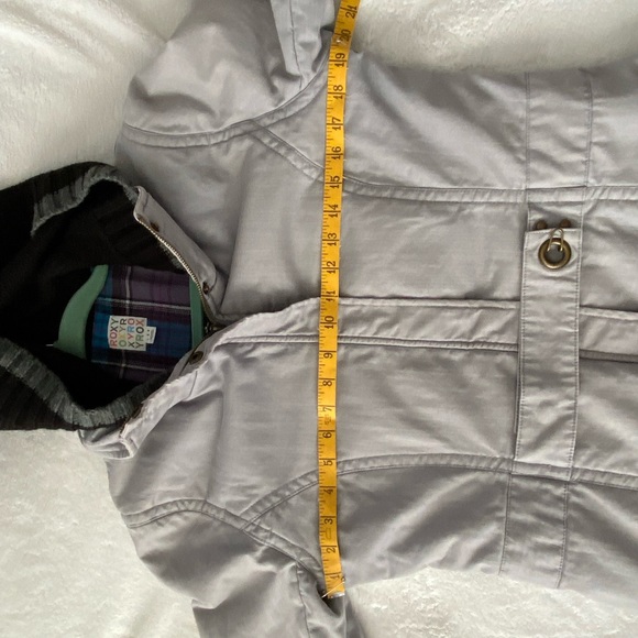 Roxy mid-weight hooded jacket. - Picture 9 of 10